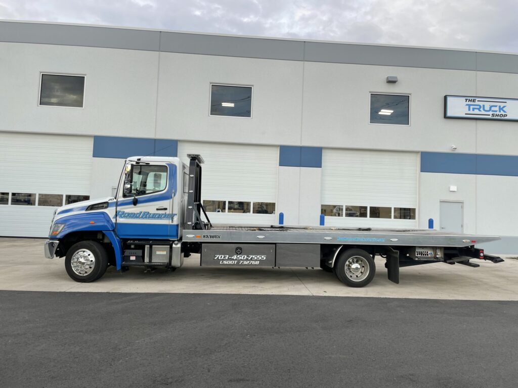 road runner wrecker service flatbed towing IMG 2161