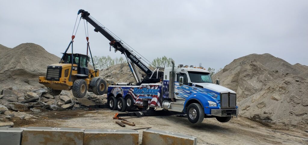 road runner wrecker service heavy duty towing Resized 20220503 115703