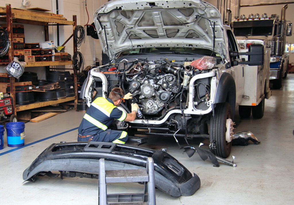 road runner wrecker service team 2022 05 26 09 2