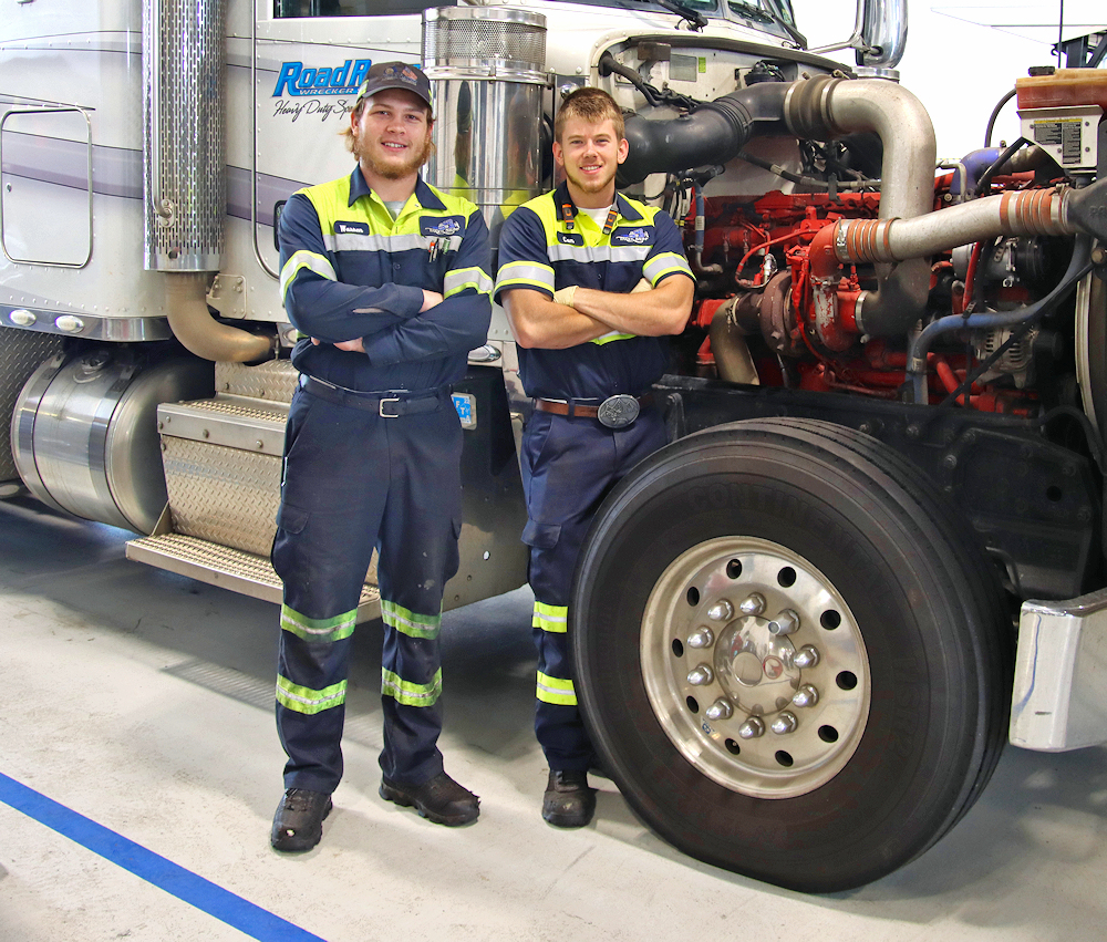 road runner wrecker service team 2022 05 26 09 3