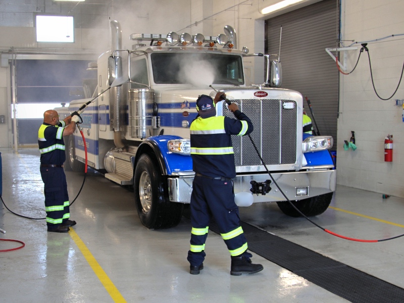 Leesburg truck wash